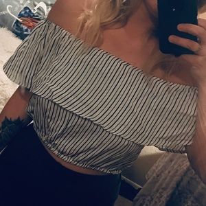 Off the shoulder stripped top!